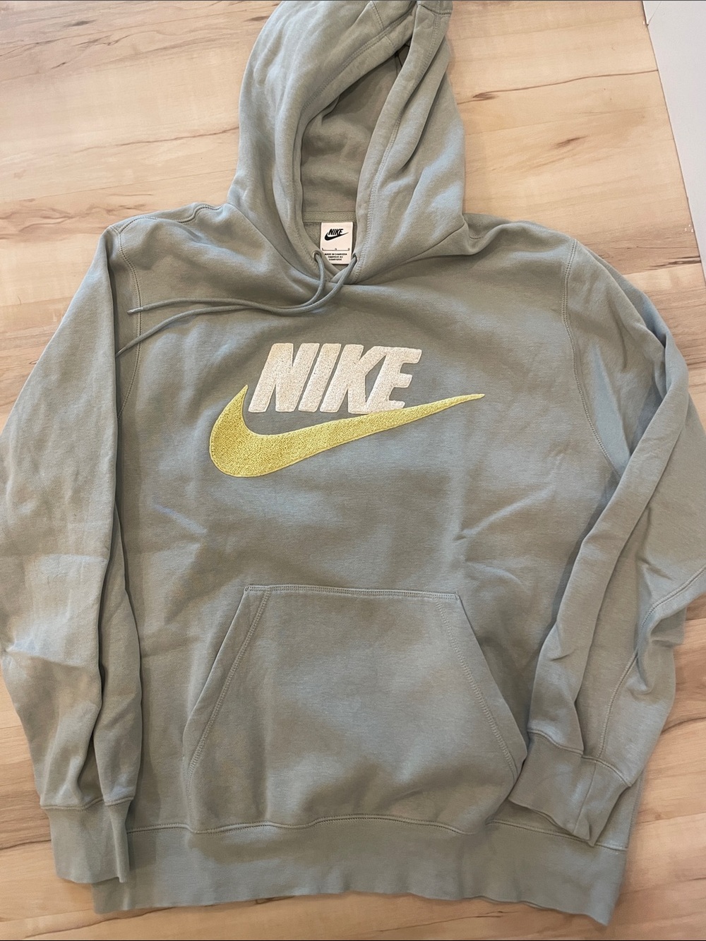 Nike Men’s Green Hoodie with Yellow Swoosh Size L